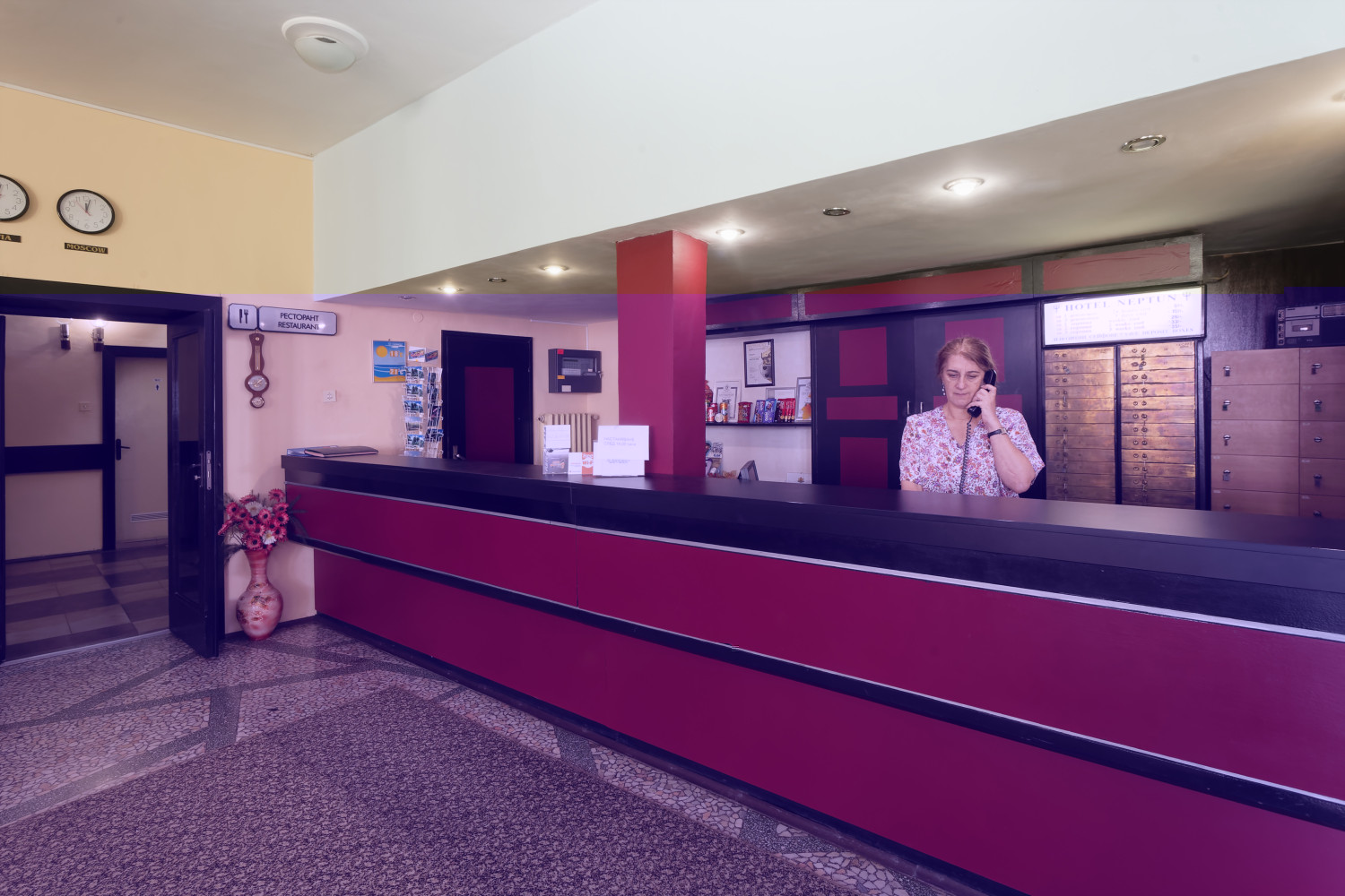 Neptun Hotel-Recepcija.jpg