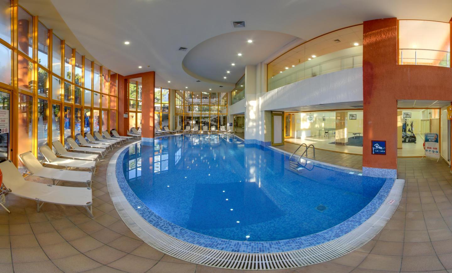 Hotel Altlas-Unutrasnji bazen.jpg