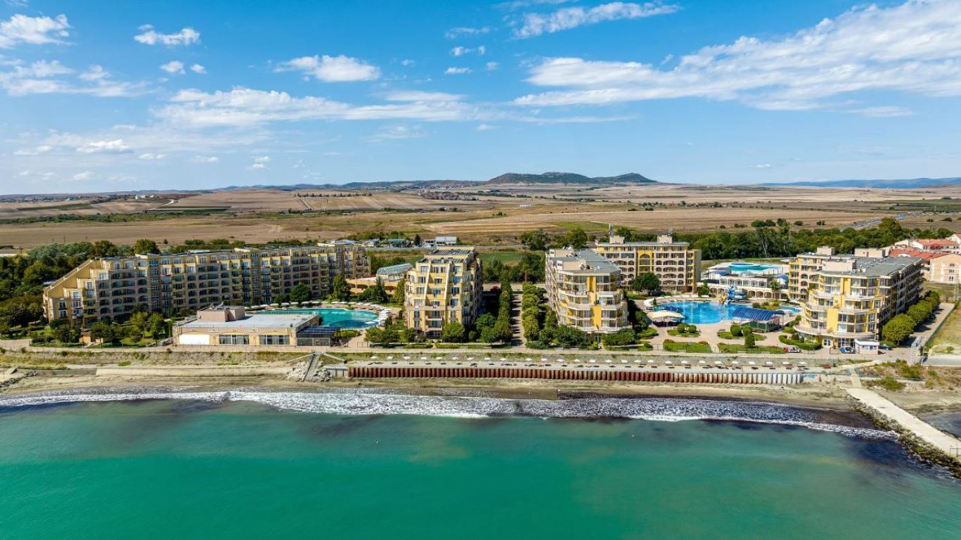 Midia Grand Resort hotel.jpg