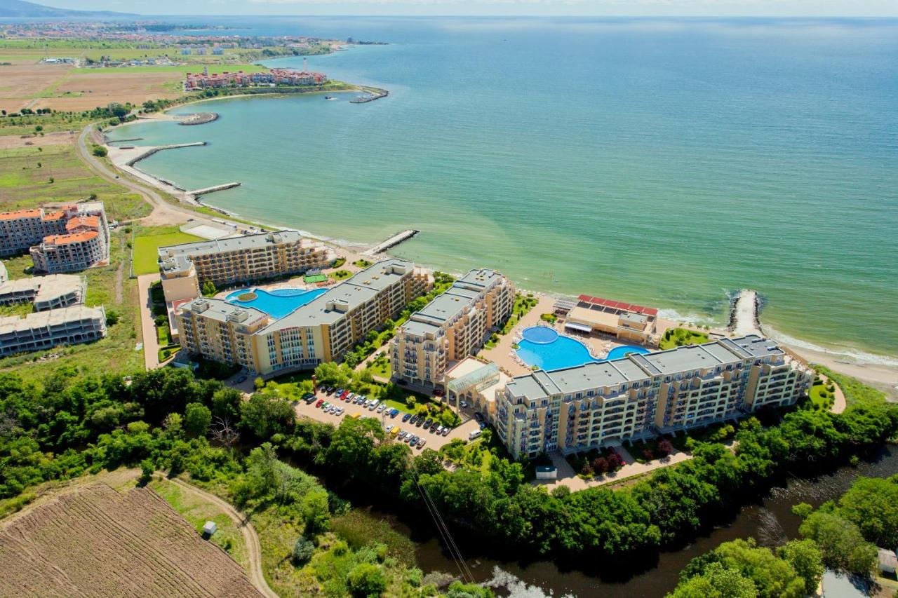Midia Grand Resort more.jpg