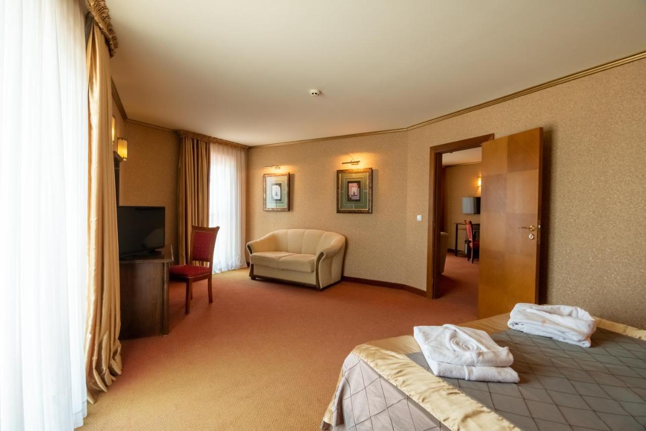 Mistral hotel apartman.jpg
