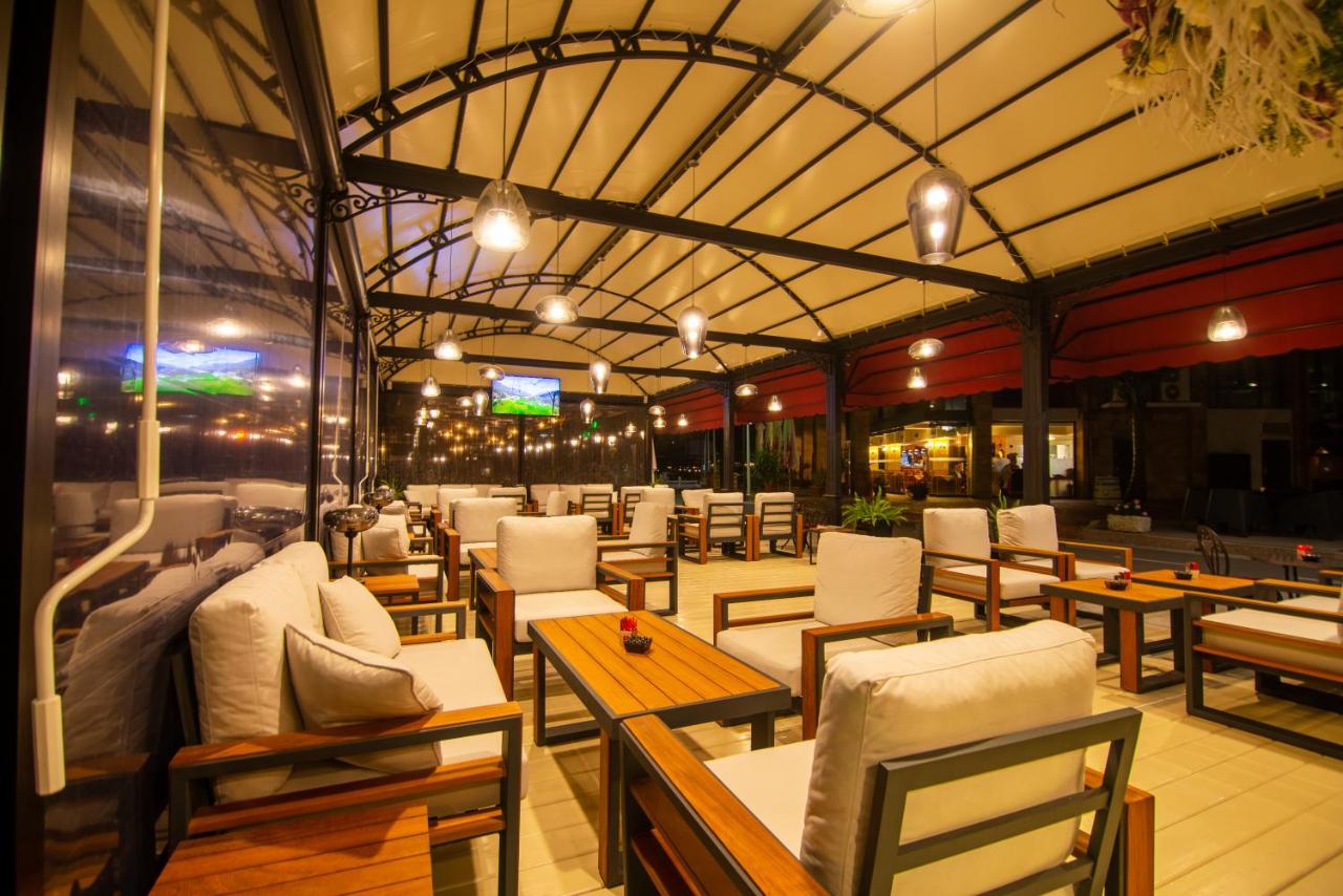 Mistral hotel kafe hotela.jpg