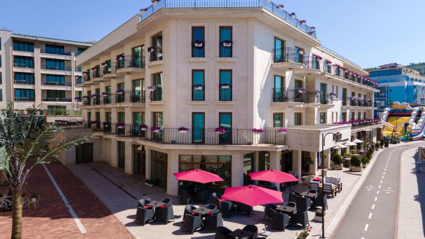 Mistral hotel.jpg