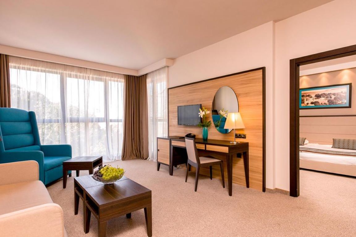Astera Hotel-Suite.jpg