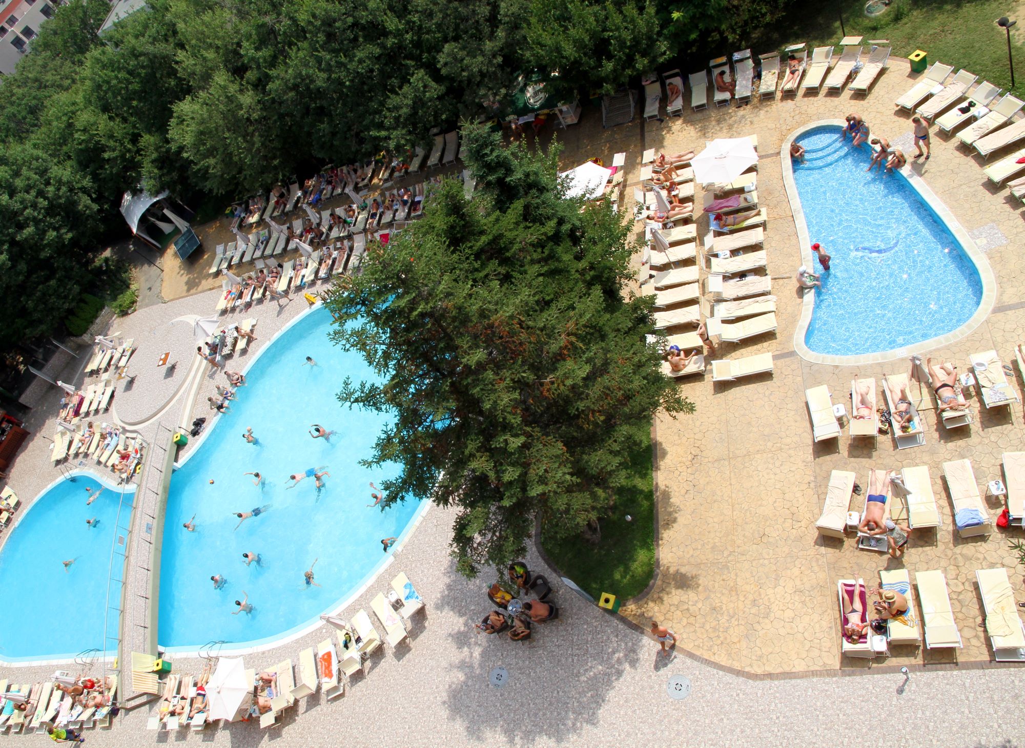Hotel Viva Club-Kompleks bazena.JPG