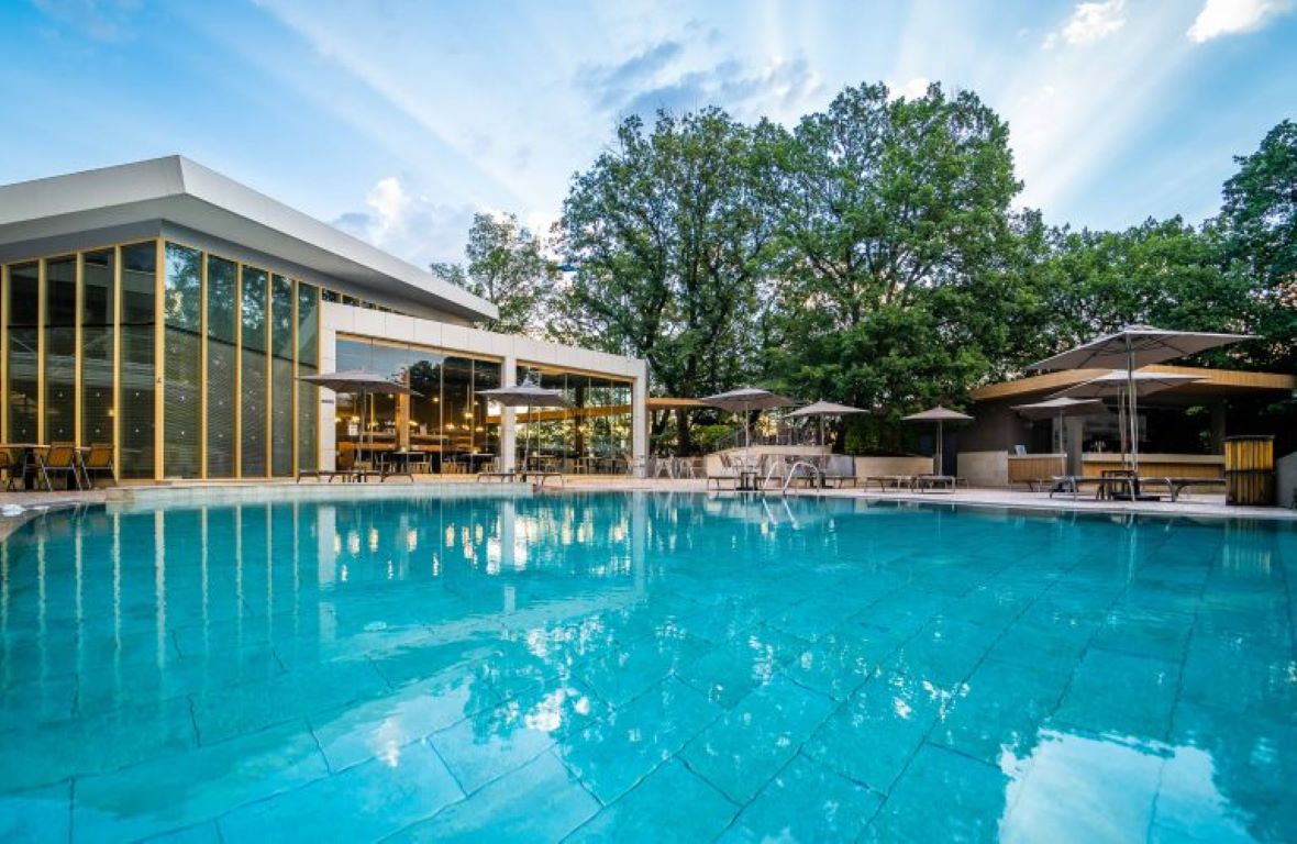 Viva Club Hotel-Bazen.jpg