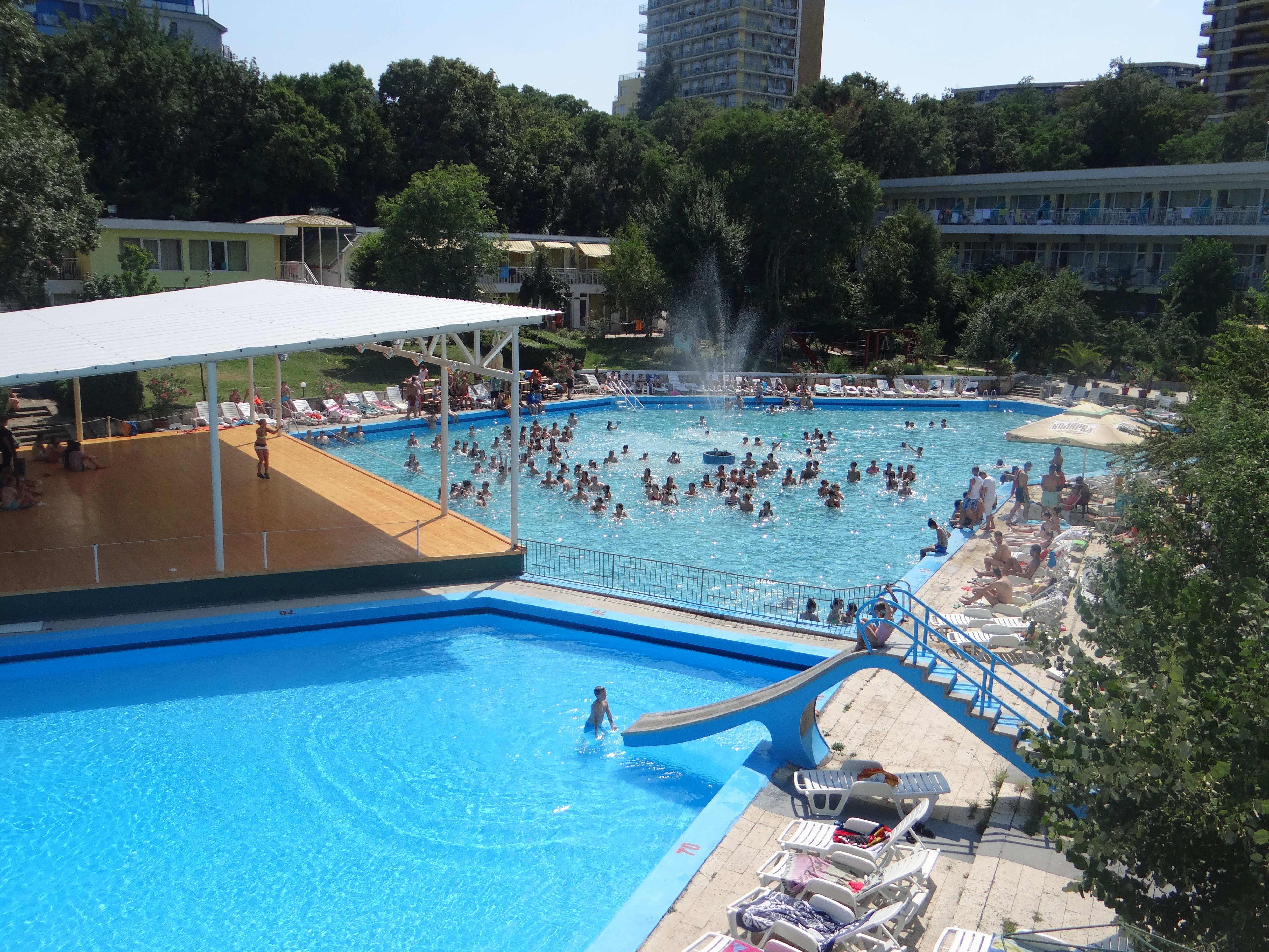 Hotel RIva Golden Sands-Bazen.JPG