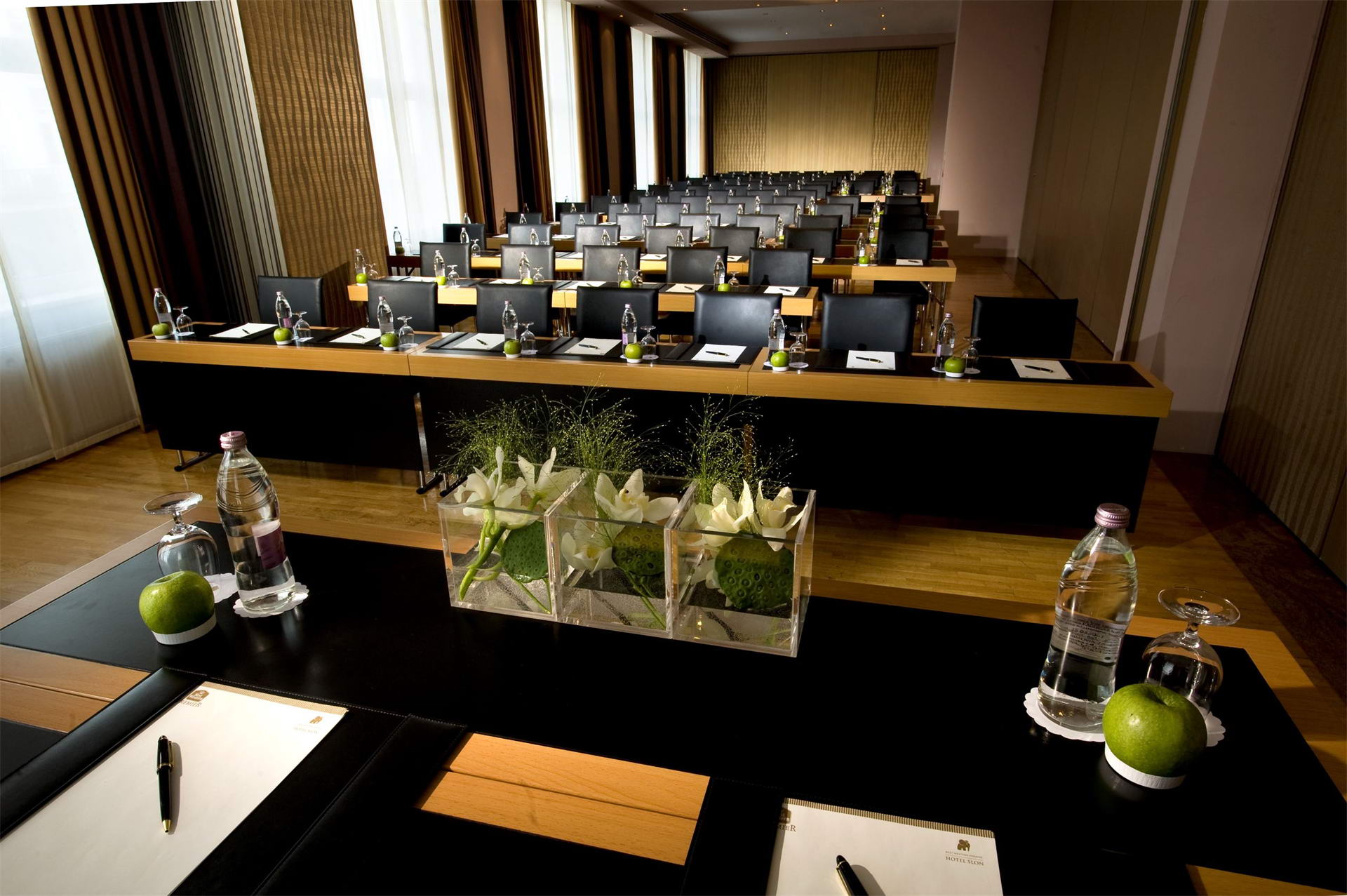 Hotel Slon-Sala za konferencije.jpg