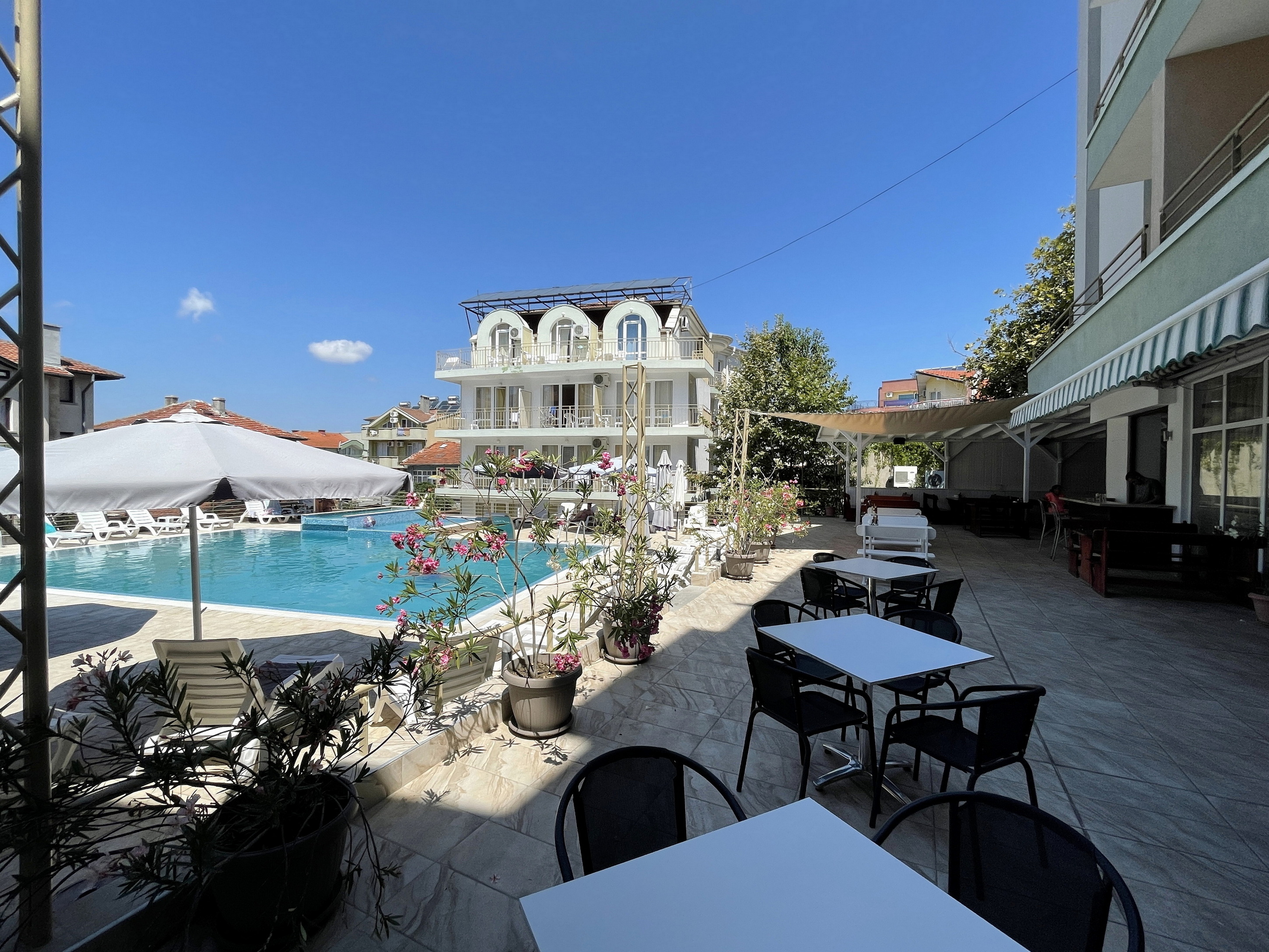 Onyx hotel basta kafica.jpg