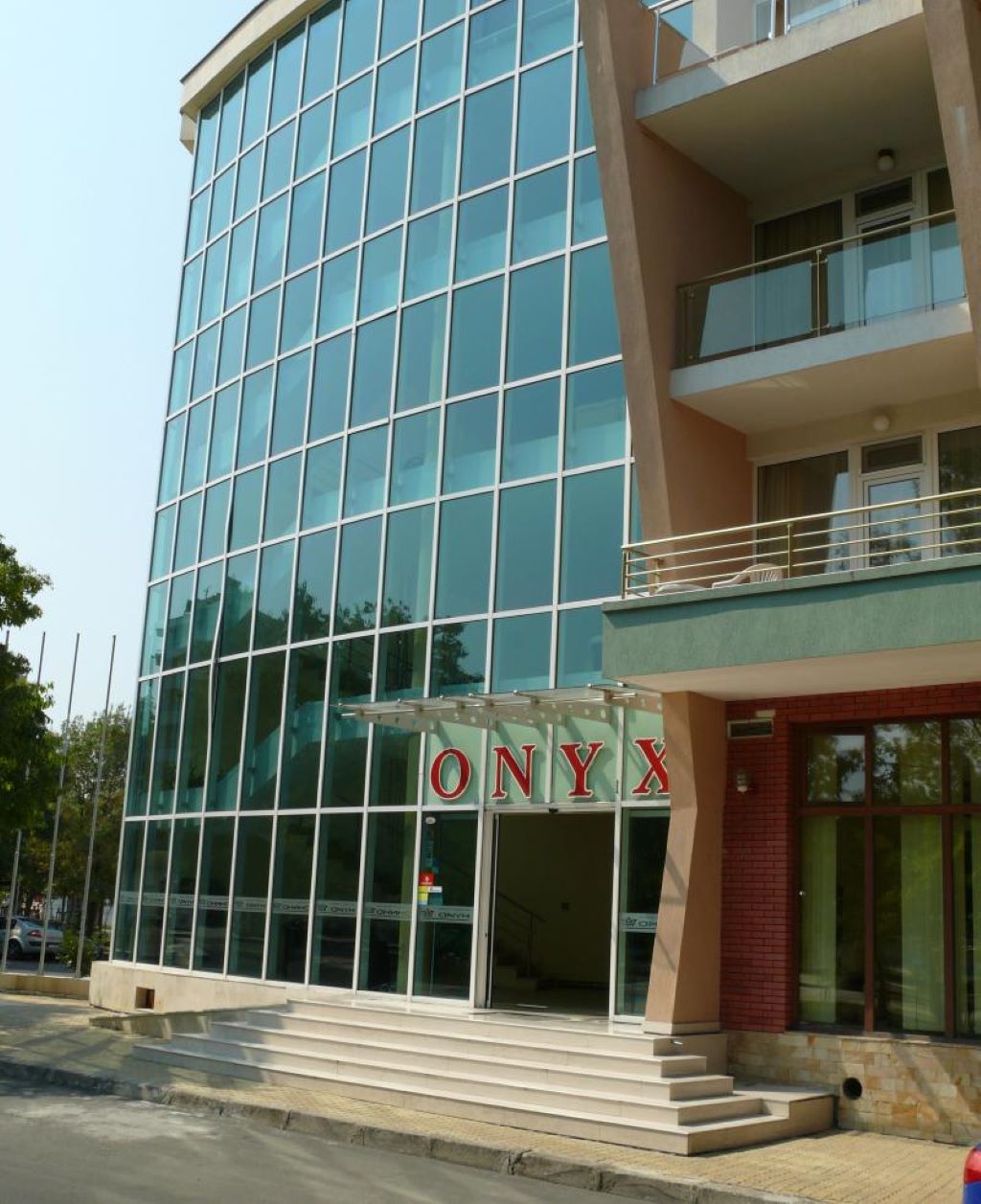 Onyx hotel ulaz.jpg
