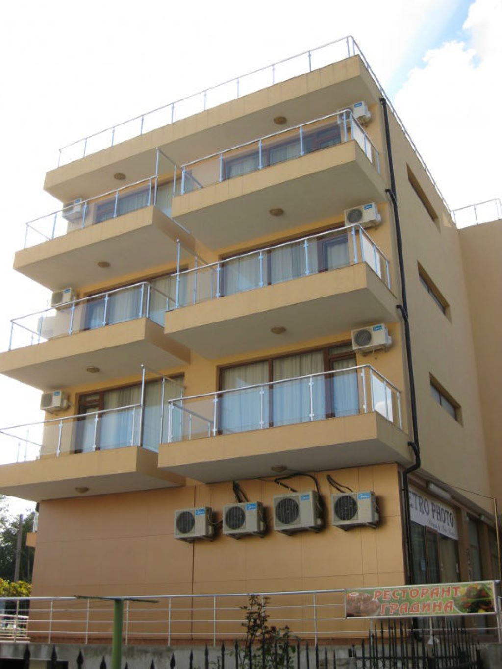 Coop hotel spoljasnji izgled.jpg
