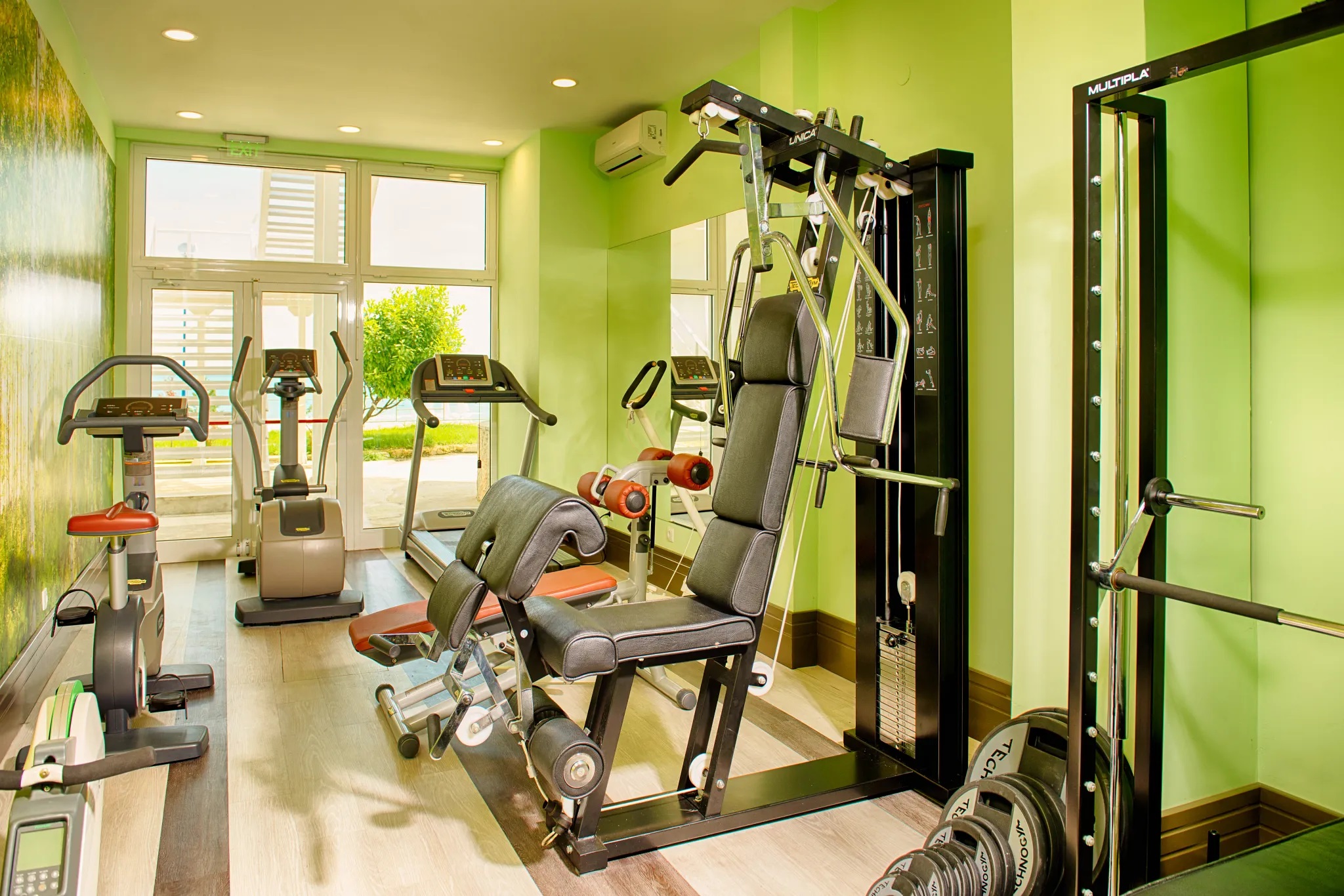 Hotel AluaSun Helios Beach-Fitnes.jpg