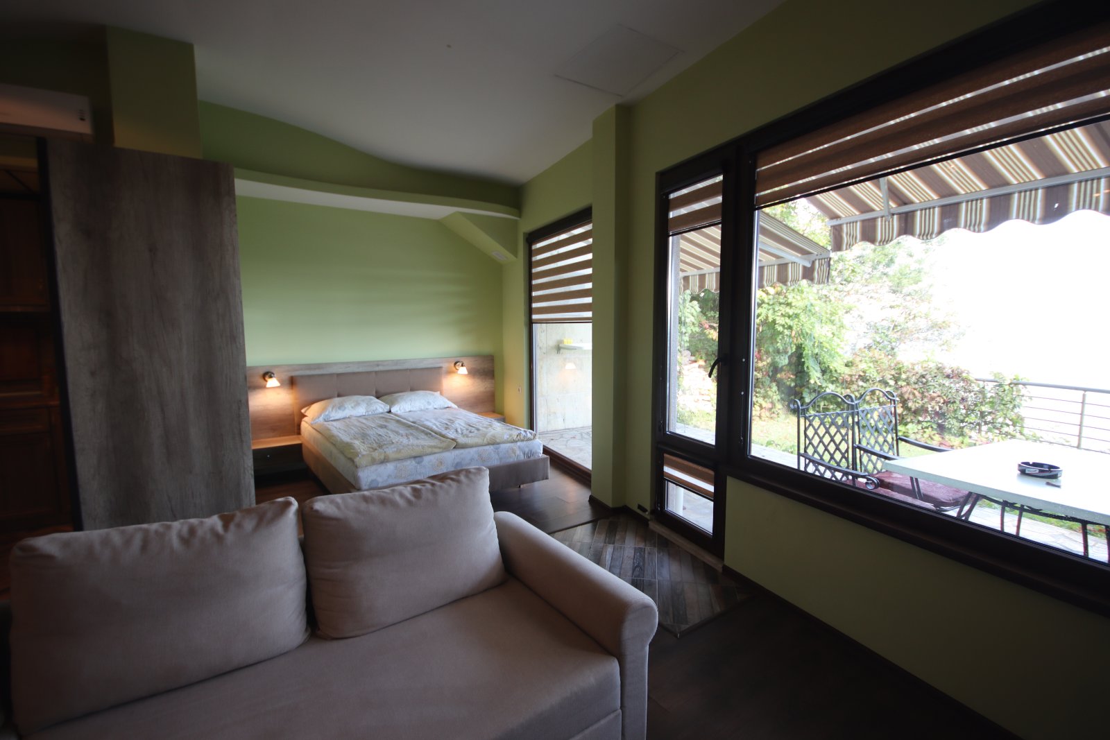 Continental Kiten Hotel-Studio lux.jpg