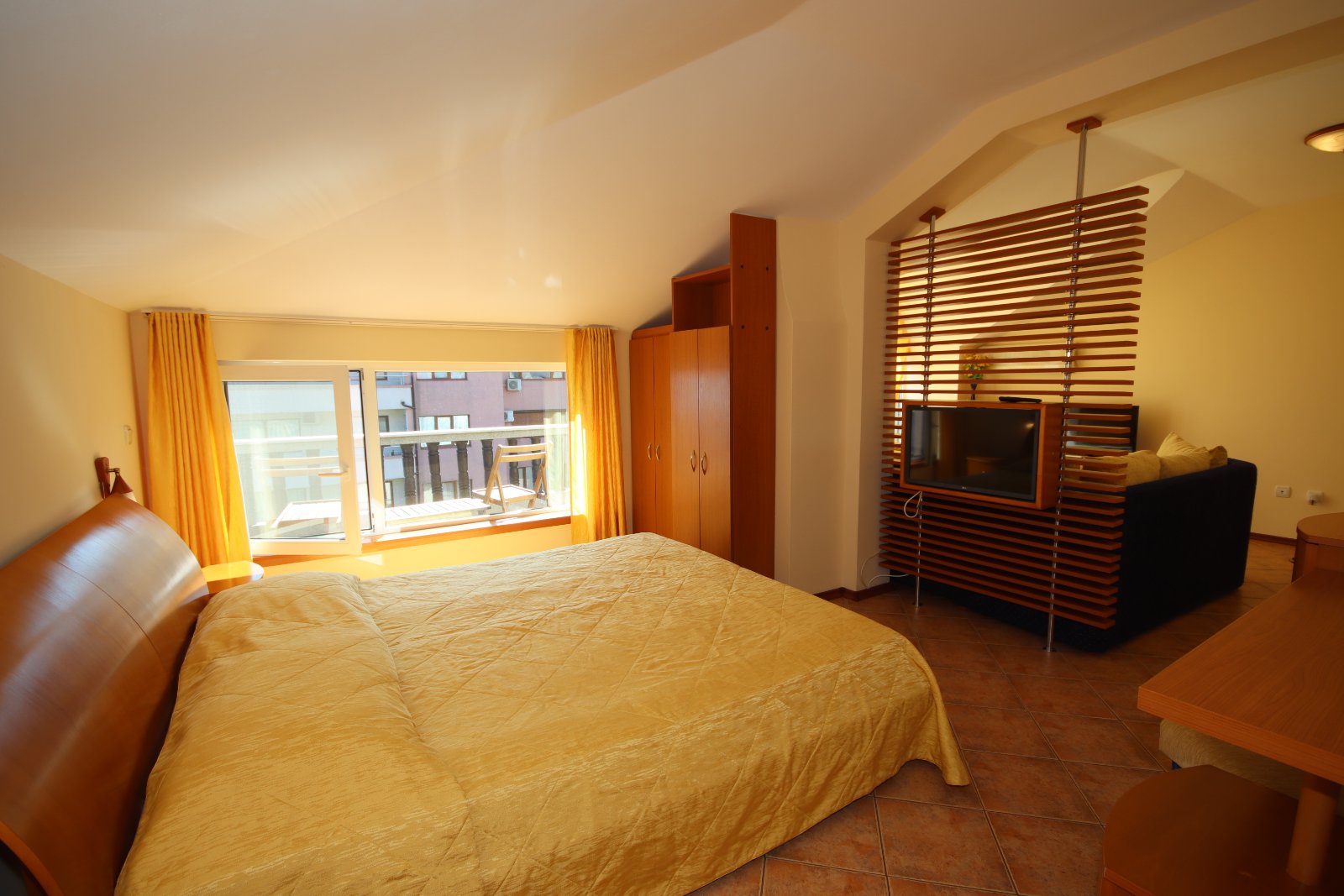 Continental Kiten Hotel-Studio.jpg