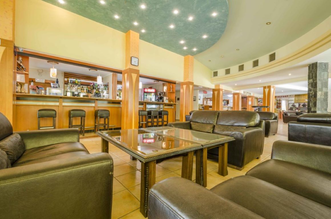 Hotel Kristel Park-Lobby.jpg