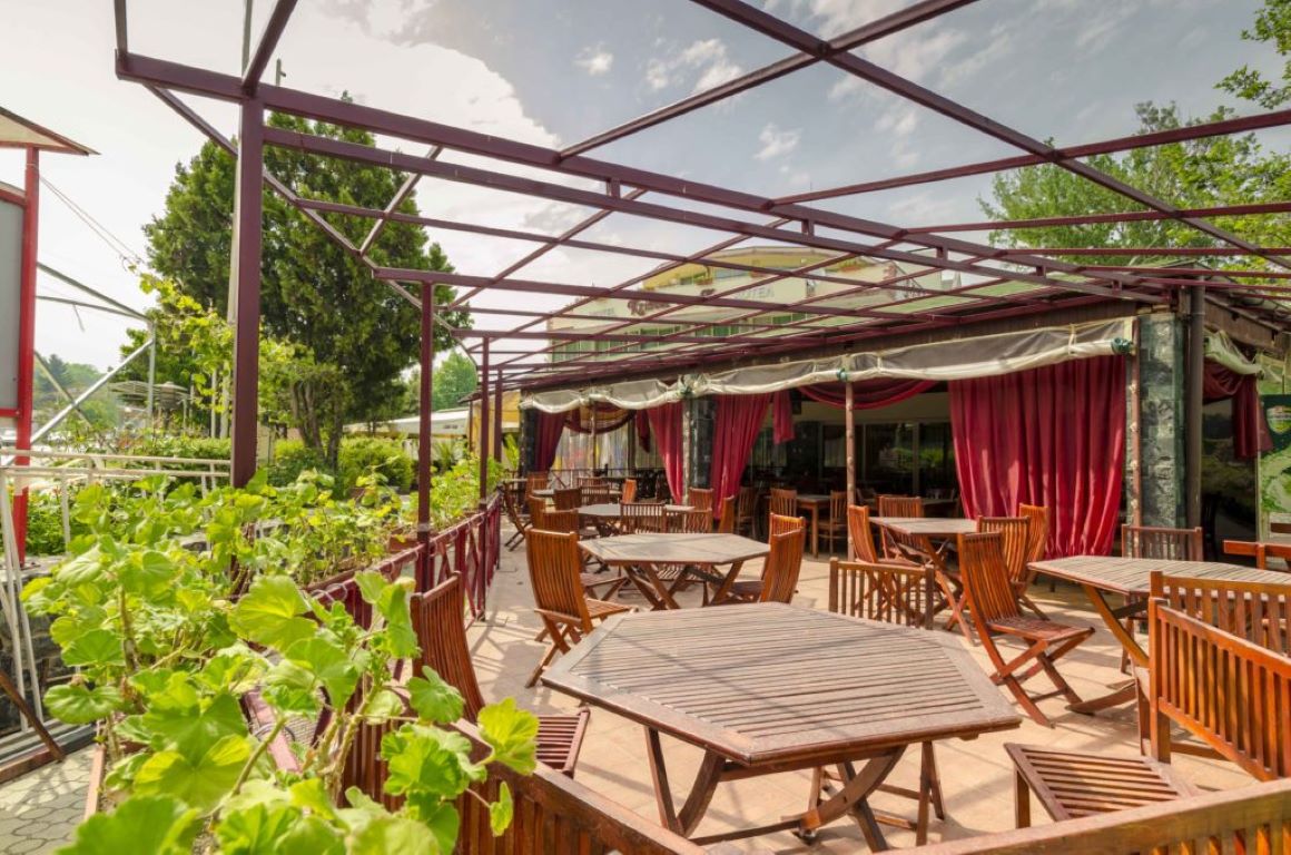 Kristel Park Hotel-Terasa restorana.jpg