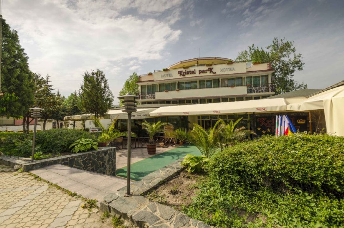 Kristel Park-Hotel spolja.jpg