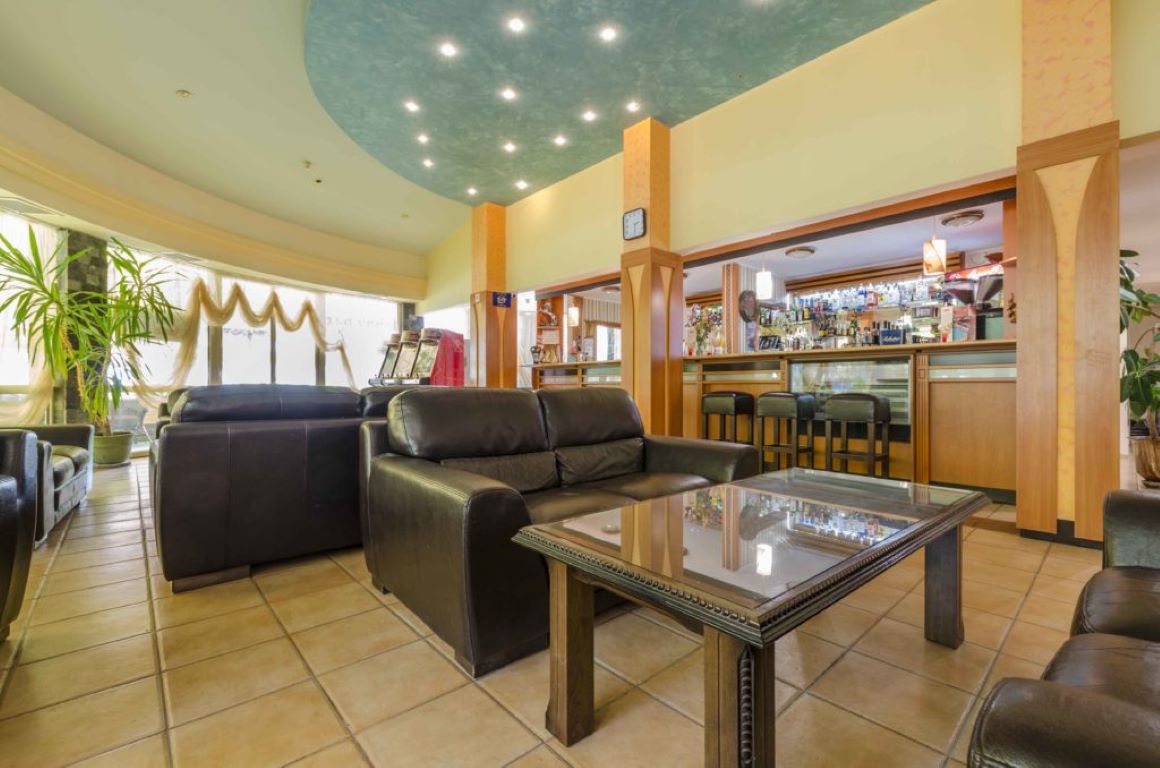 Kristel Park-Lobby bar.jpg