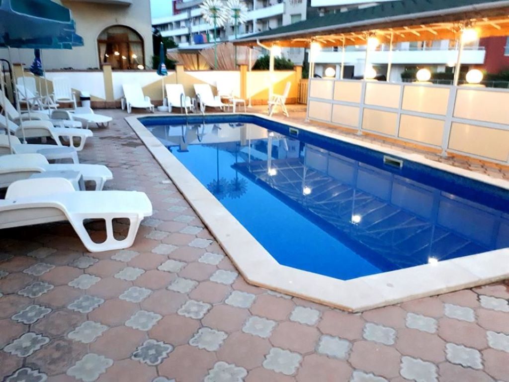 Hotel Palace Kranevo-Bazen.jpg