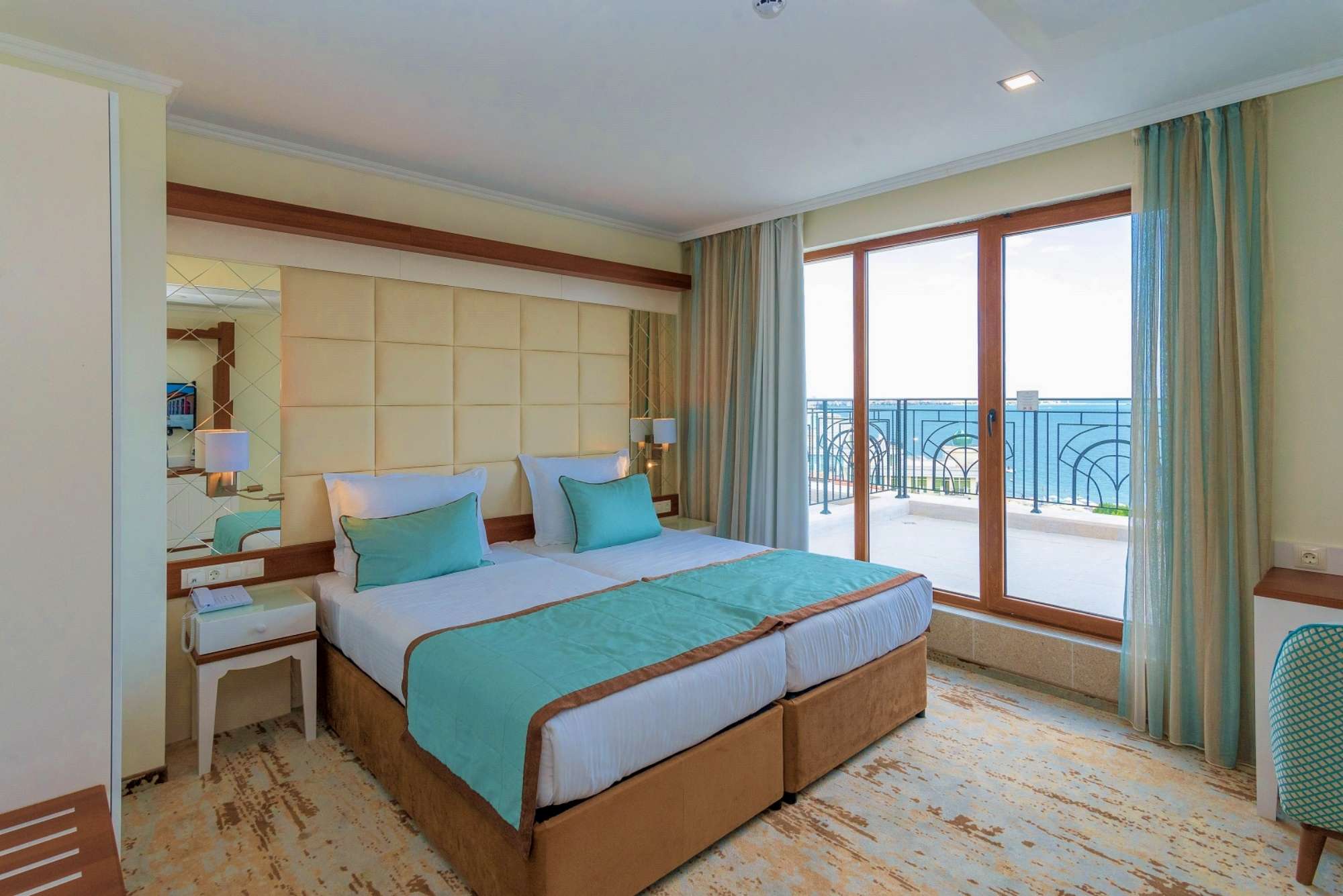 Festa via Pontica hotel superior double room sea.jpg
