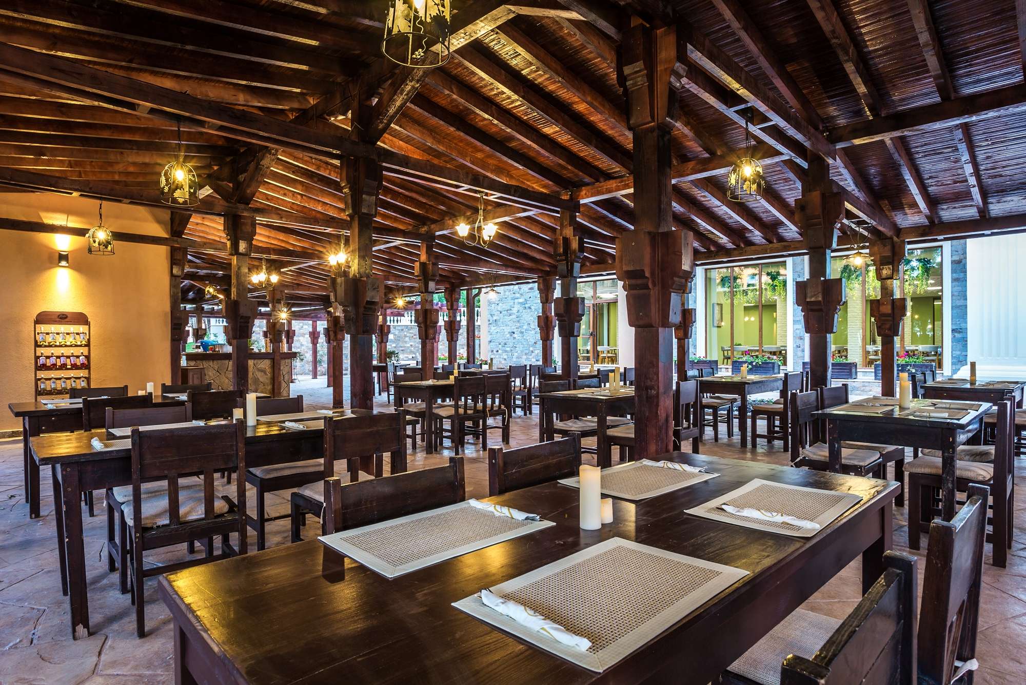 Festa via Pontica hotel terasa restorana.jpg