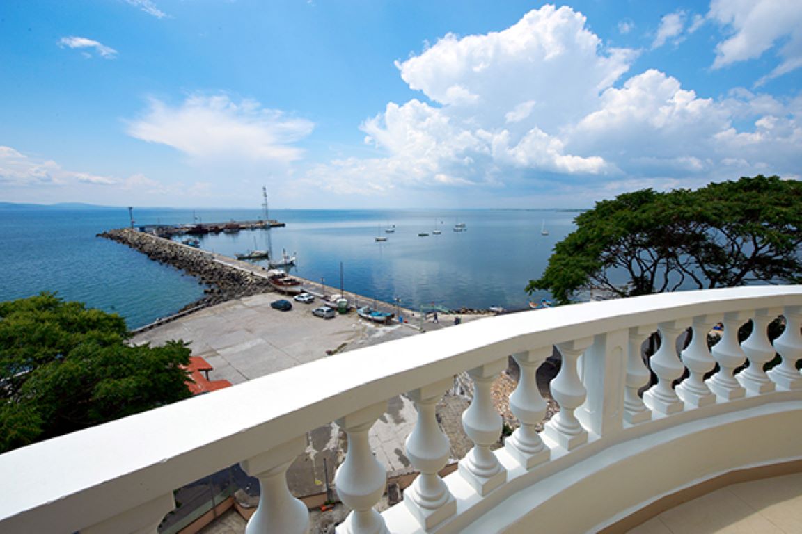 Hotel Paros pogled.jpg