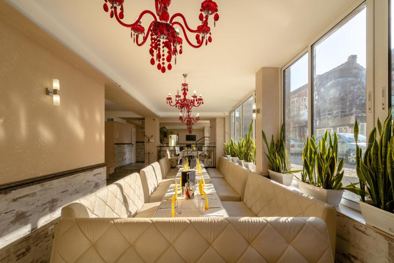 Zeus hotel restoran hotela.jpg