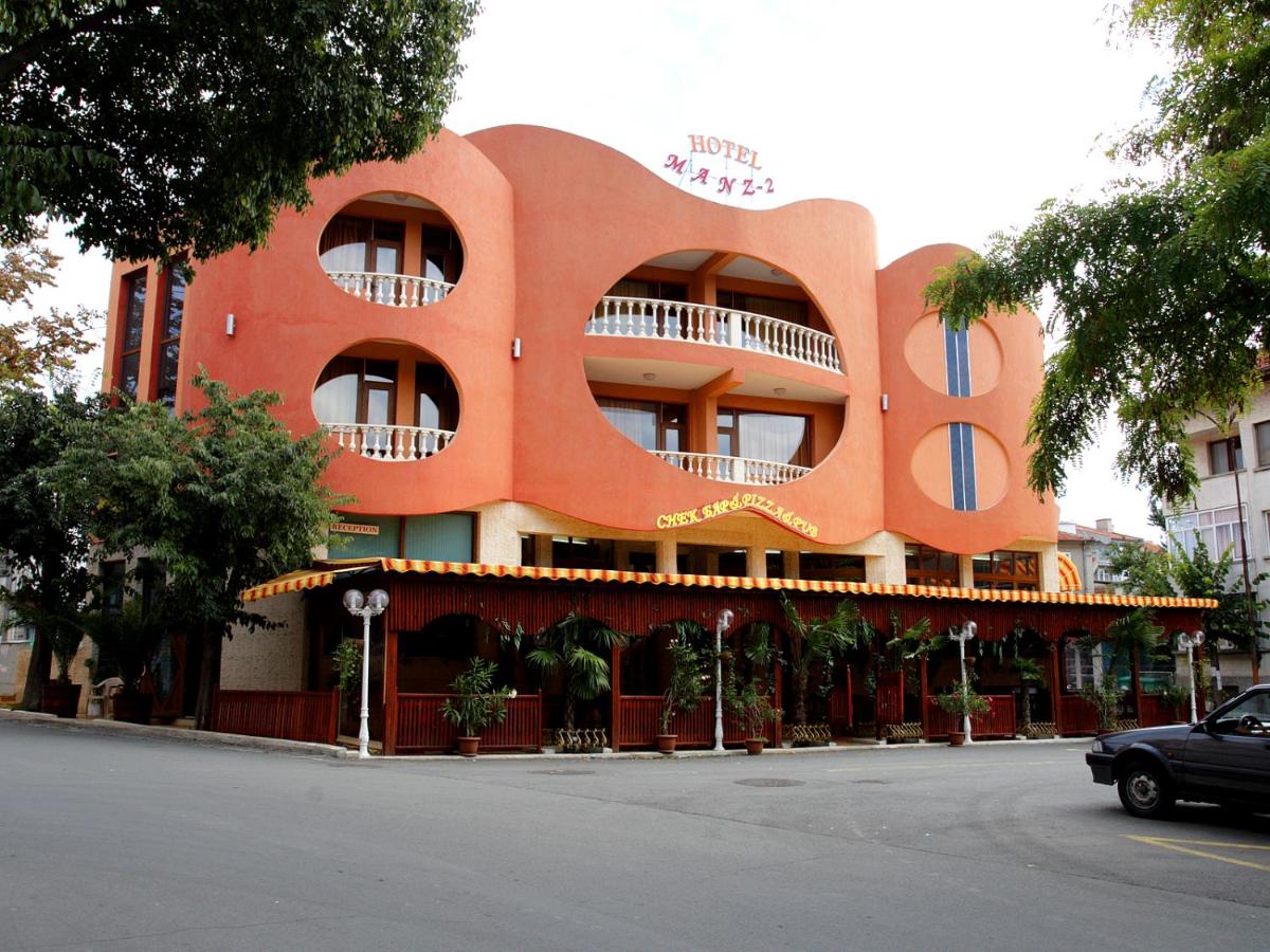 Manz II hotel zgrada.jpg