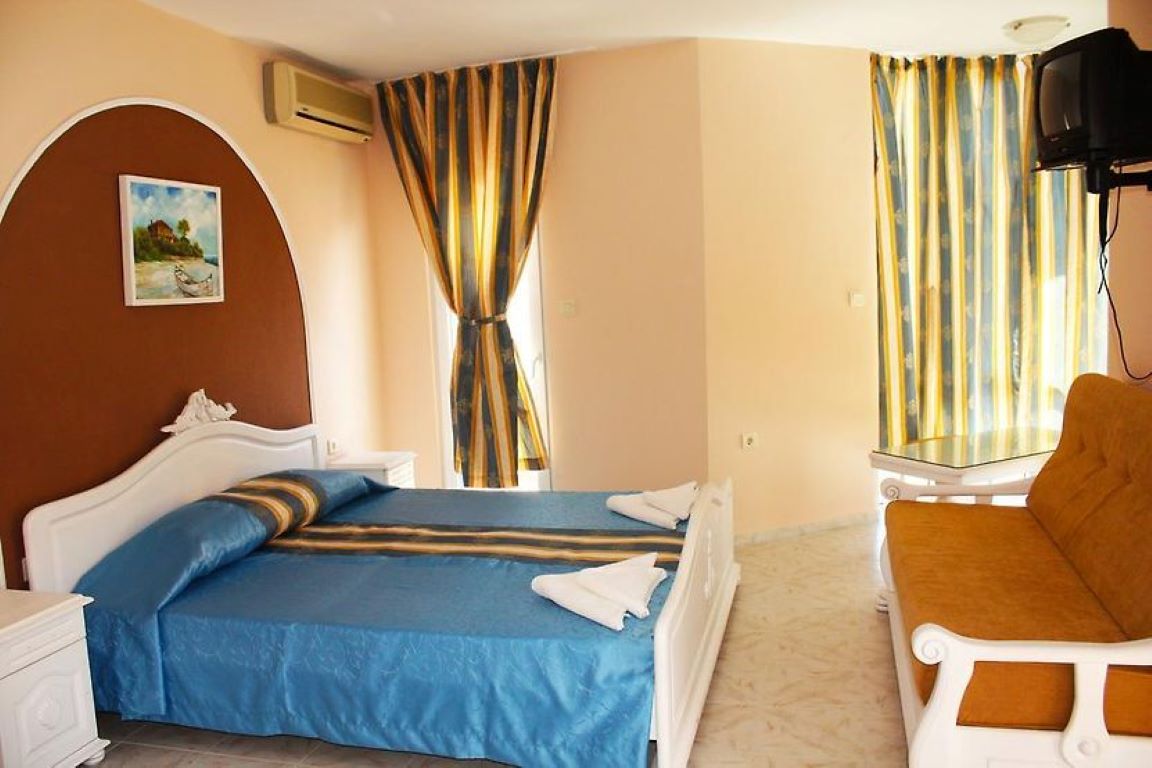 Paros II Hotel apartman sa dve spavace sobe.jpg