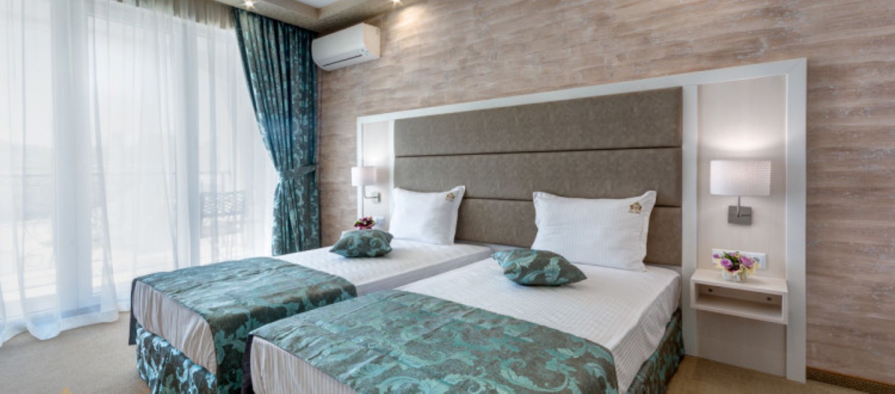 Hotel SIena Palace deluxe dva odvojena kreveta.jpg