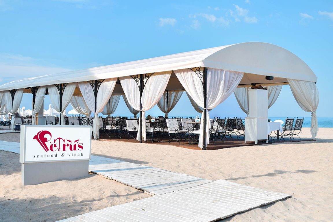 Oasis Premium Apart Hotel-Restoran na plazi.jpg