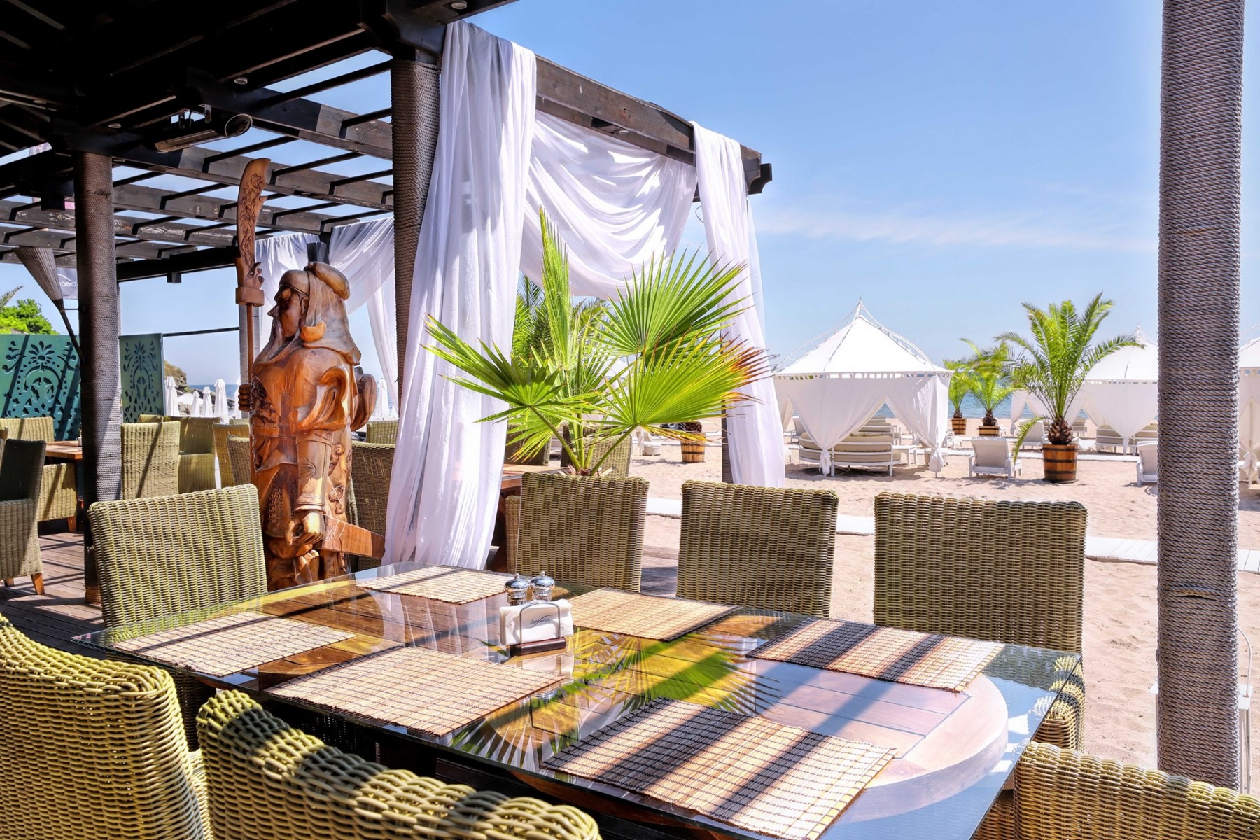 Oasis Premium Apart-Tajlandski bar.jpg