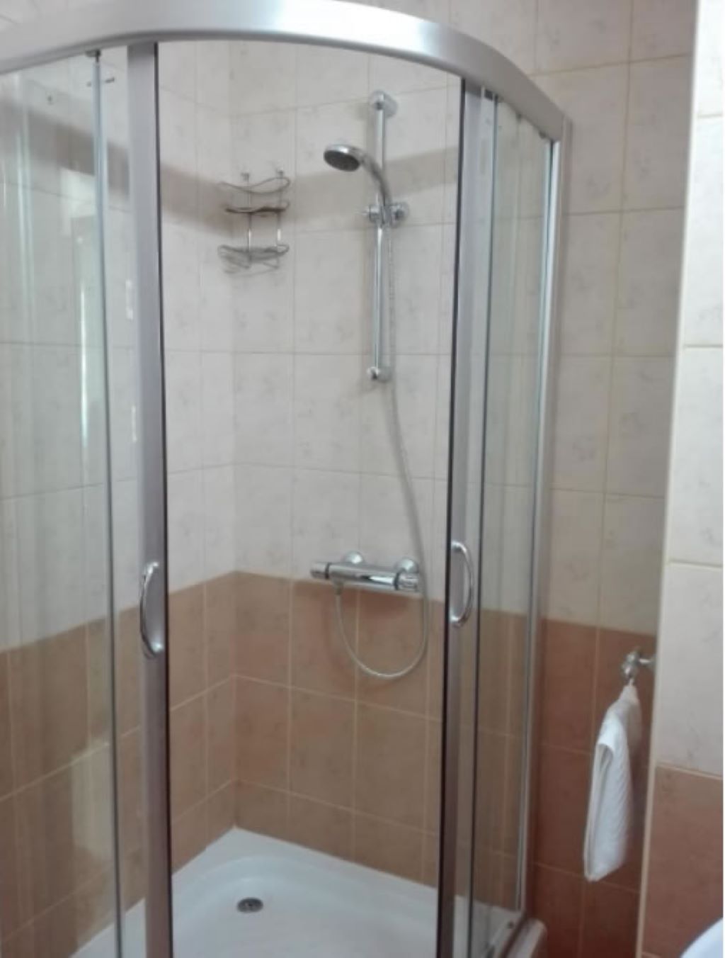 Hotel Korab Renesa kupatilo.jpg