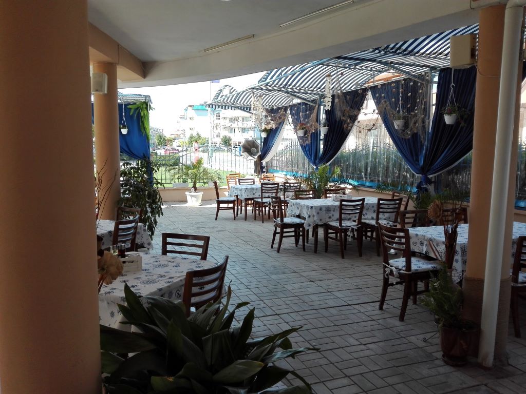 Hotel Korab Renesa restoran.jpg