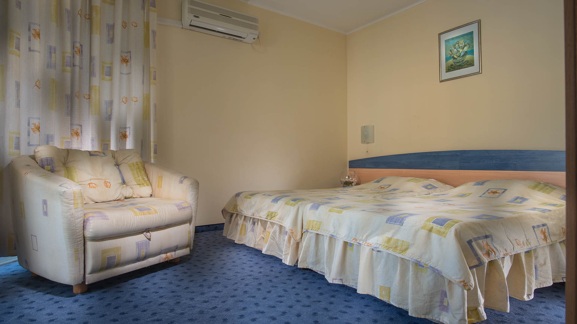 Hotel Riviera Nessebar-Large soba.jpg