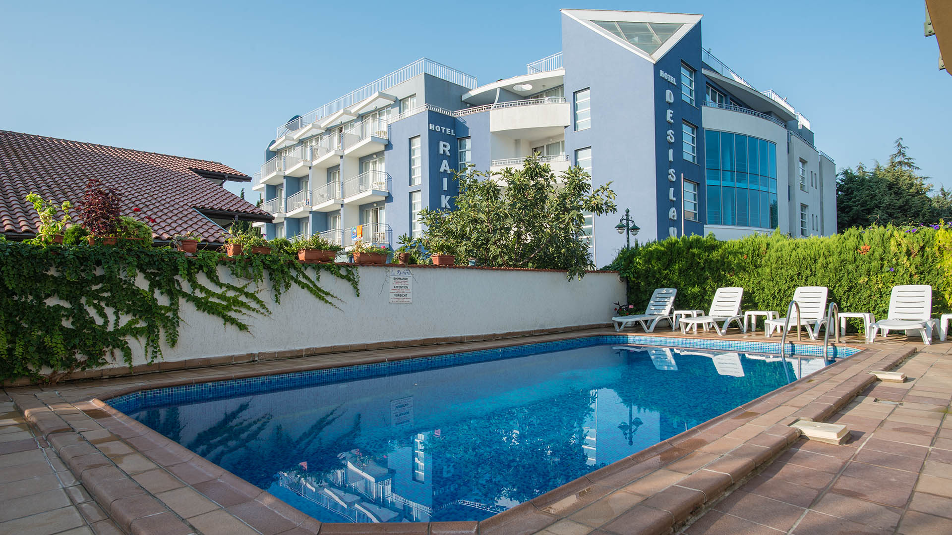 Riviera Nessebar Hotel-Bazen.jpg