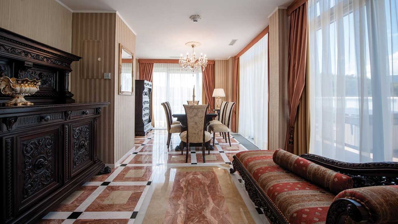 Grand Hotel Donat-Katarina.jpg
