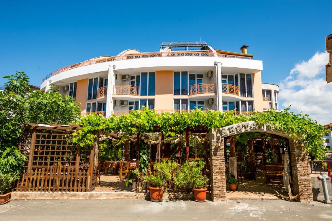 Copacabana Hotel-Prilaz hotelu.jpg