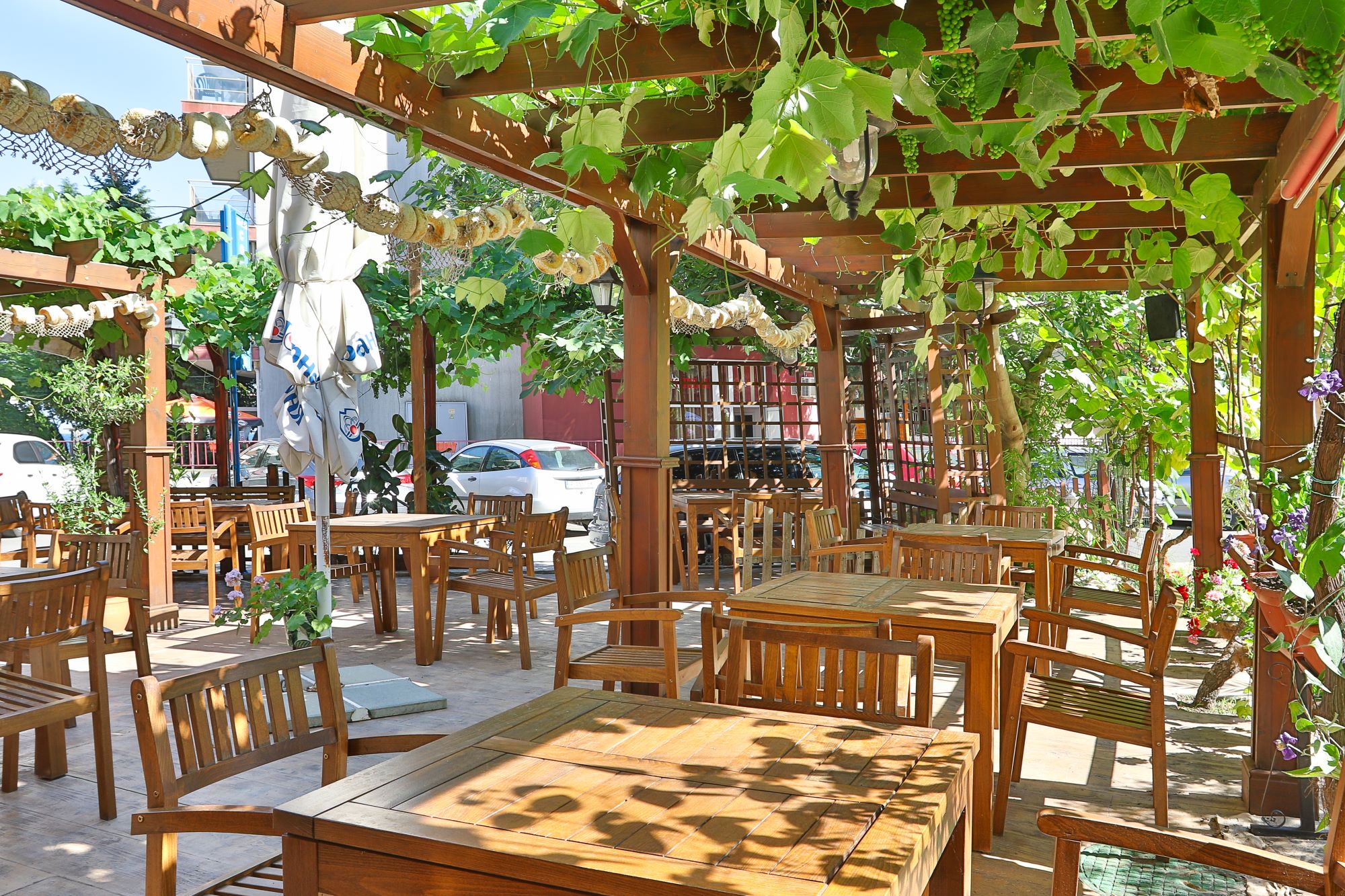 Copacabana Hotel-Terasa restorana.jpg