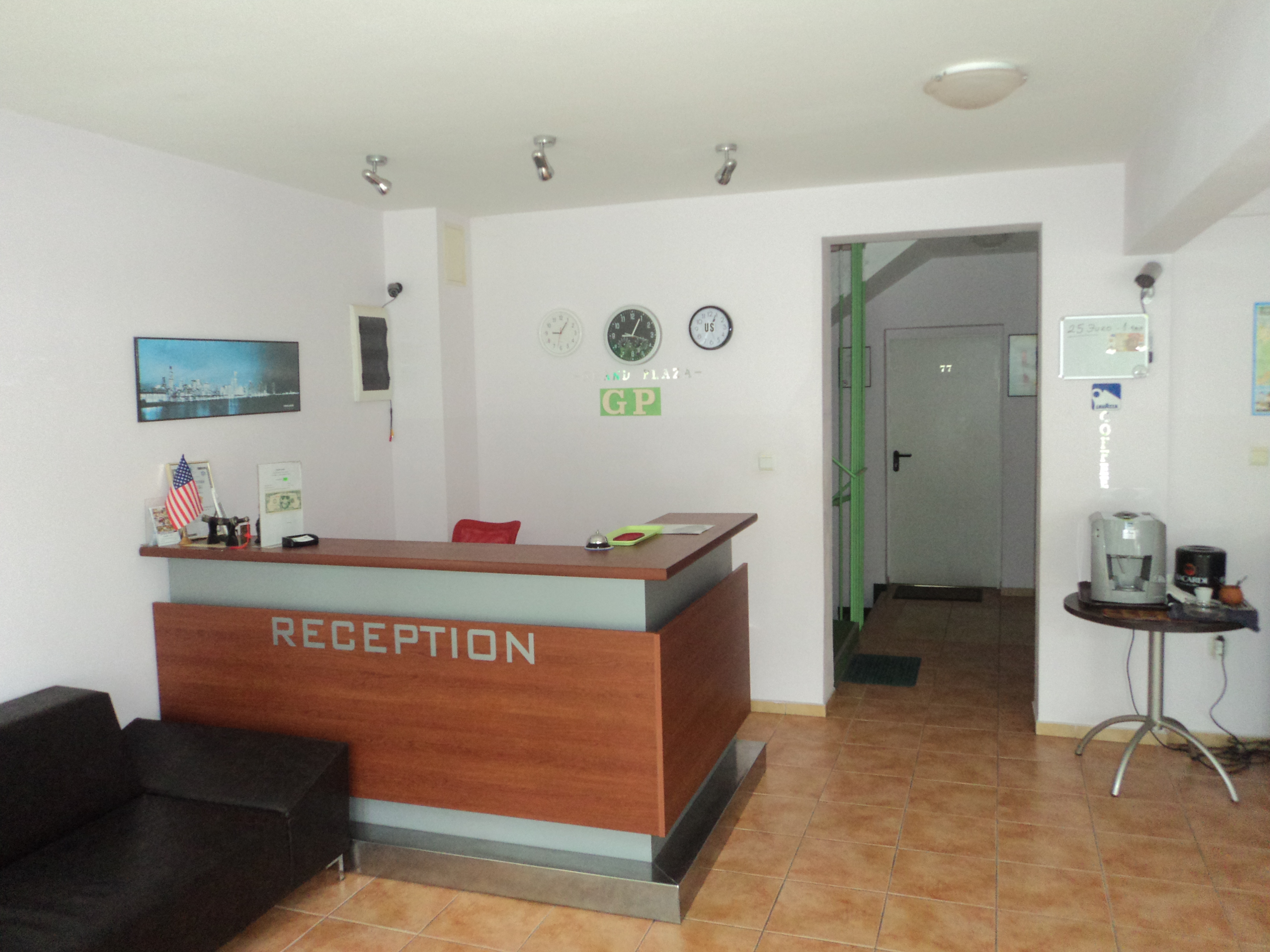 Grand Plaza Family Hotel-Recepcija.JPG