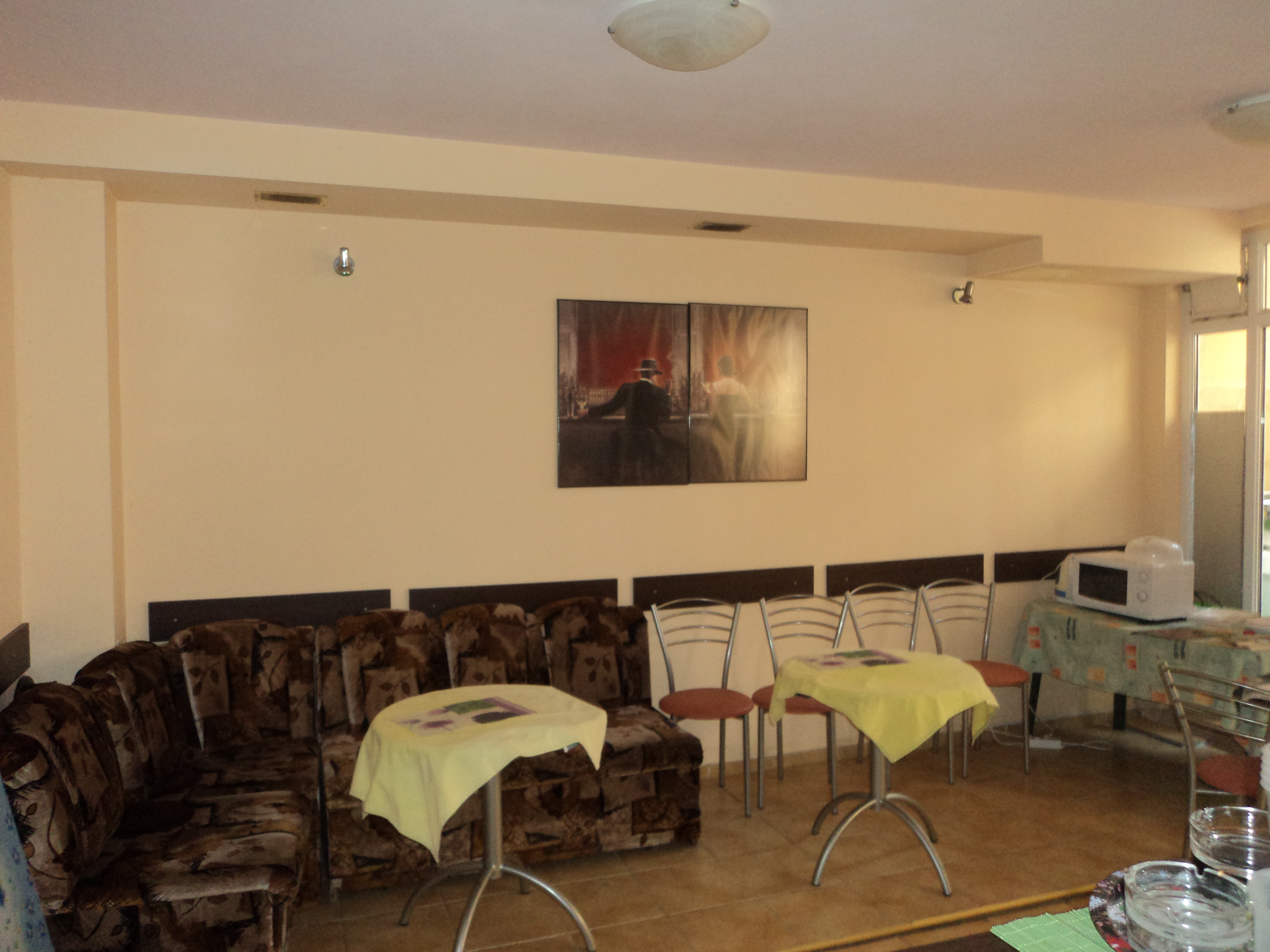 Grand Plaza Family Hotel-Snek bar.JPG