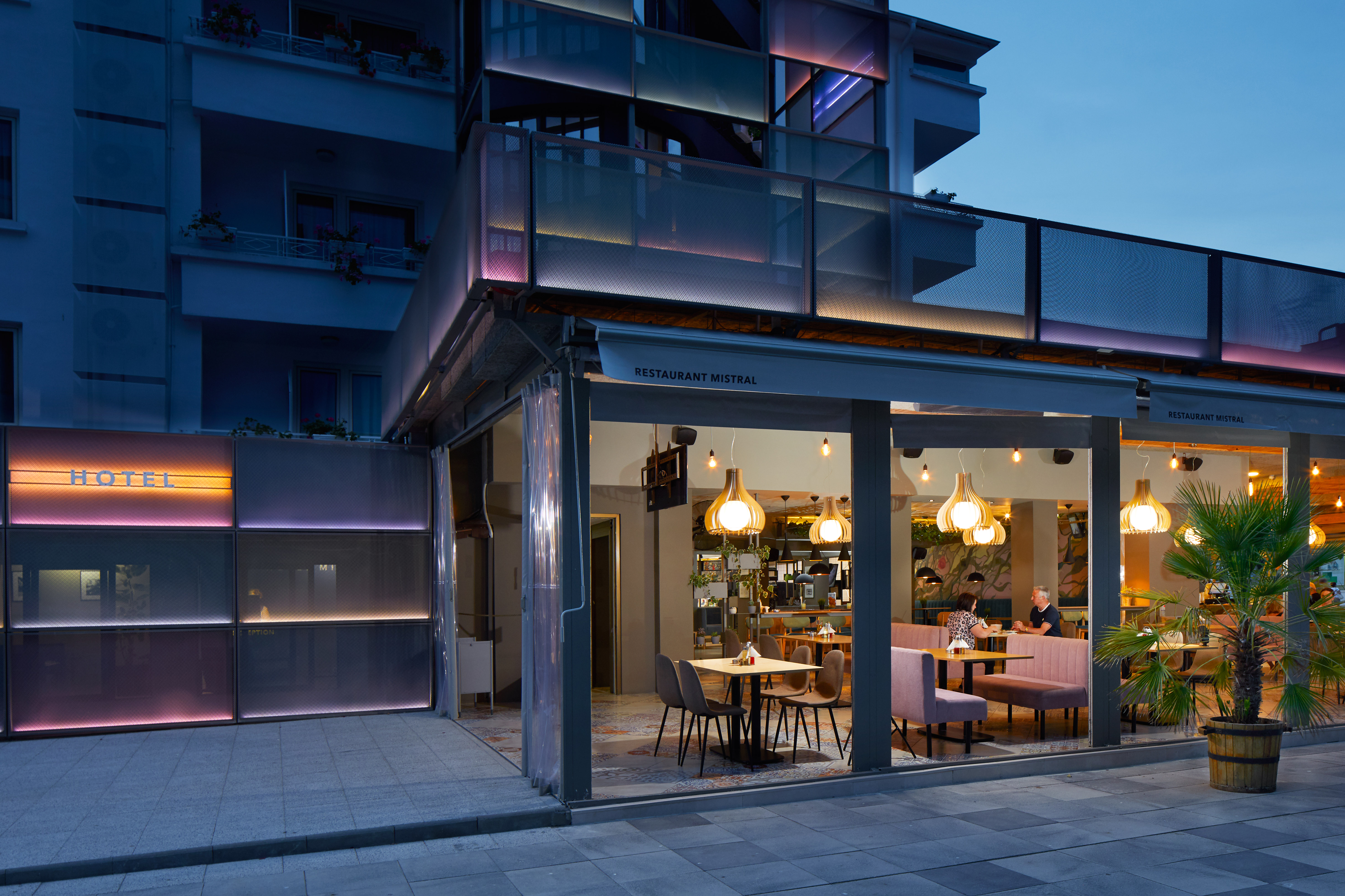 Hotel Mistral Nessebar-Zgrada hotela.jpg