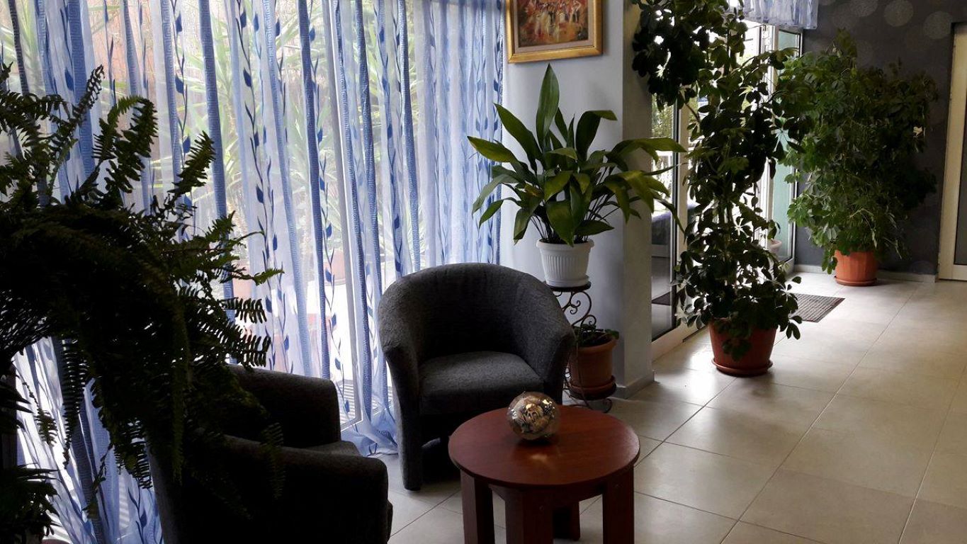 Eliri Hotel-Lobby.jpg
