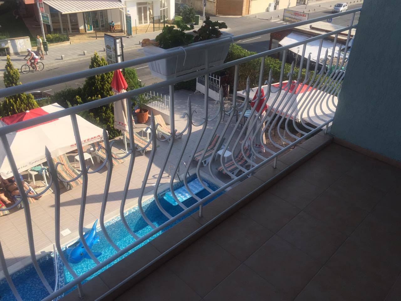 Eliri Hotel-Pogled na okolinu.jpg