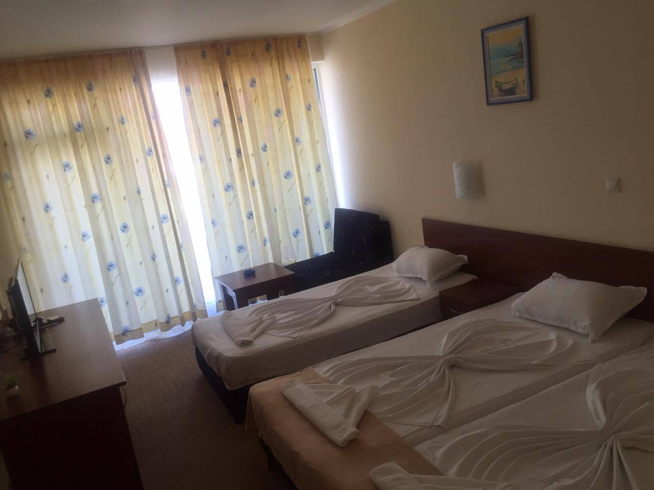 Hotel Eliri-Trokrevetna soba.jpg