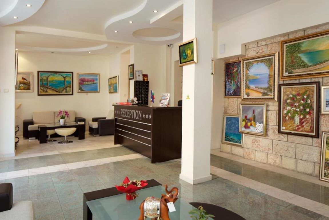 Hotel Preshev Nessebar-Recepcija.jpg