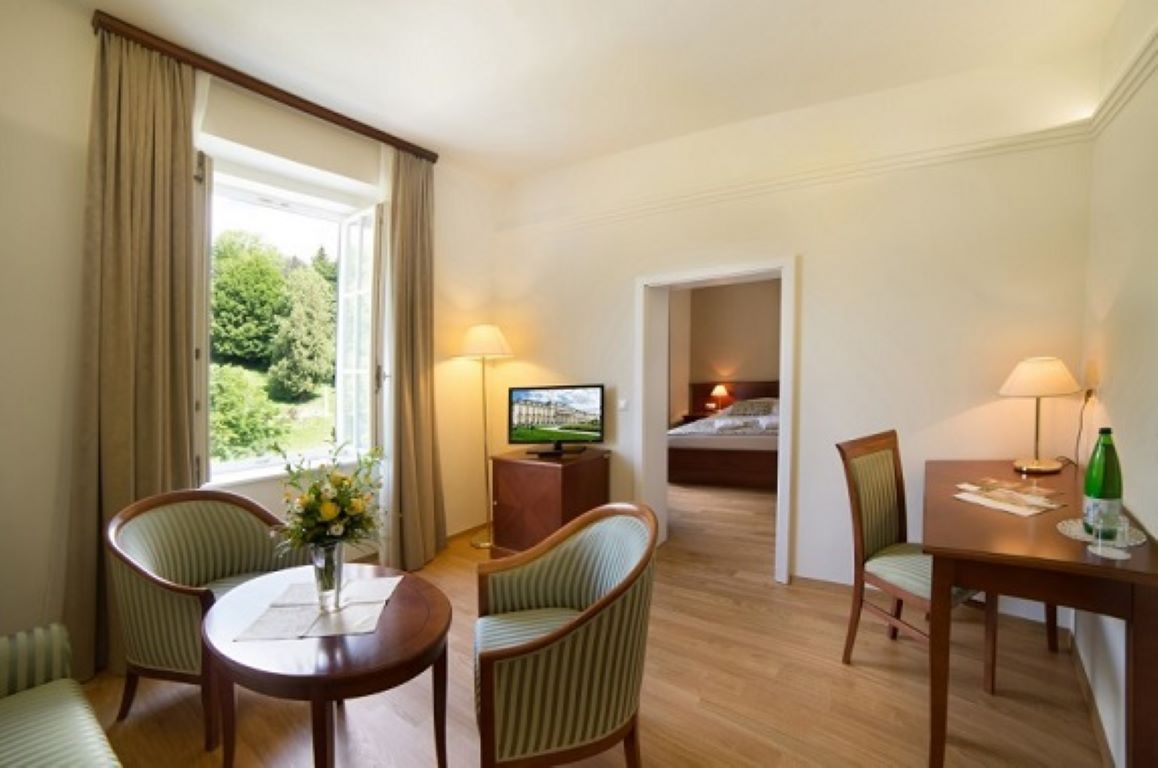 Grand Hotel Rogaska-Premium suite.jpg