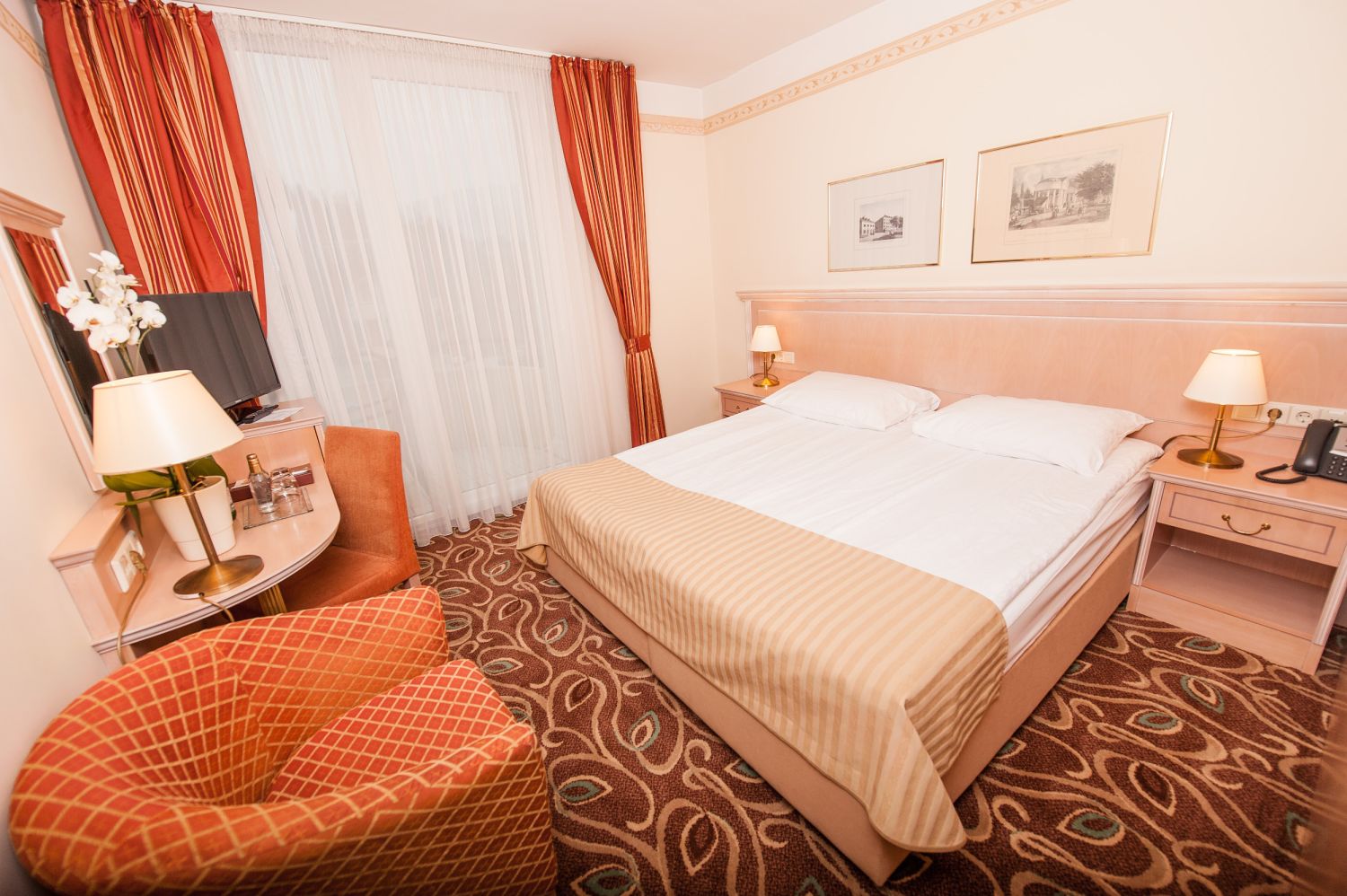 Grand Hotel Sava-Standardna grand superior soba.jpg