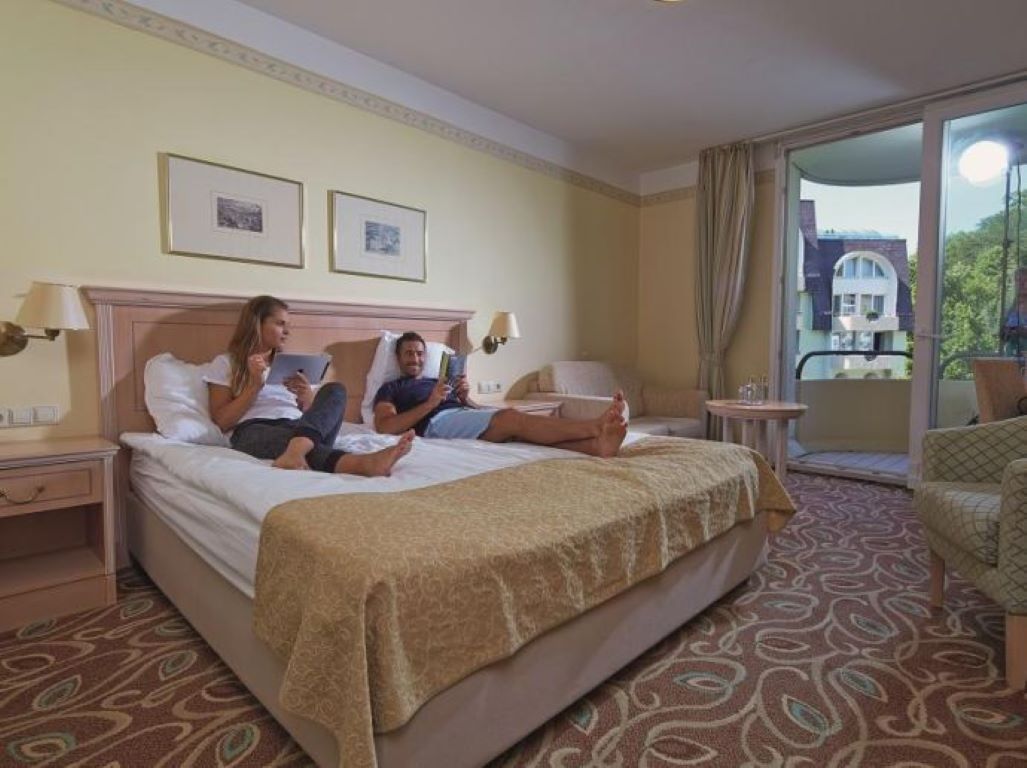 Grand Hotel Sava-Standardna superior soba.jpg