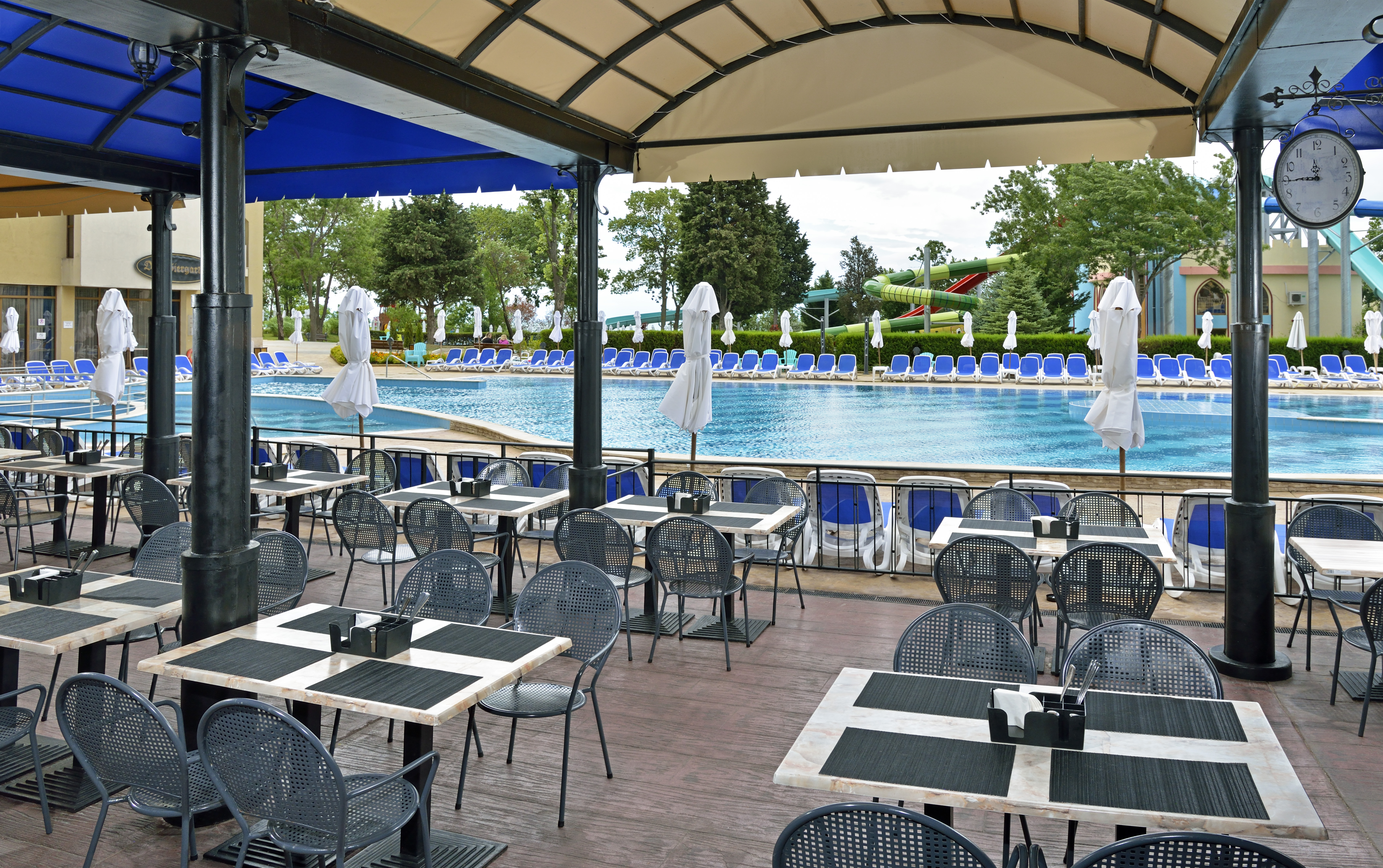 Sol Nessebar Mare-Terasa restorana.jpg